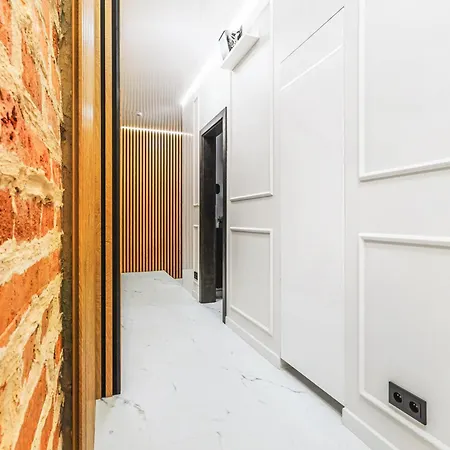 Wyjatkowe Gniazdko W Sercu Wroclawia Breslau